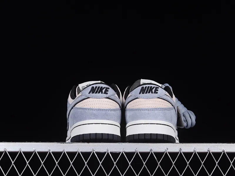 All Categories Nk SB Dunk Series Nk SB Dunk Low Low-top sneakers Otomo Katsuhiro x Nk SB Dunk Low "Steamboy OST" Otomo Katsuhiro co-branded SB low-top sports and leisure sneakers LF0039-026